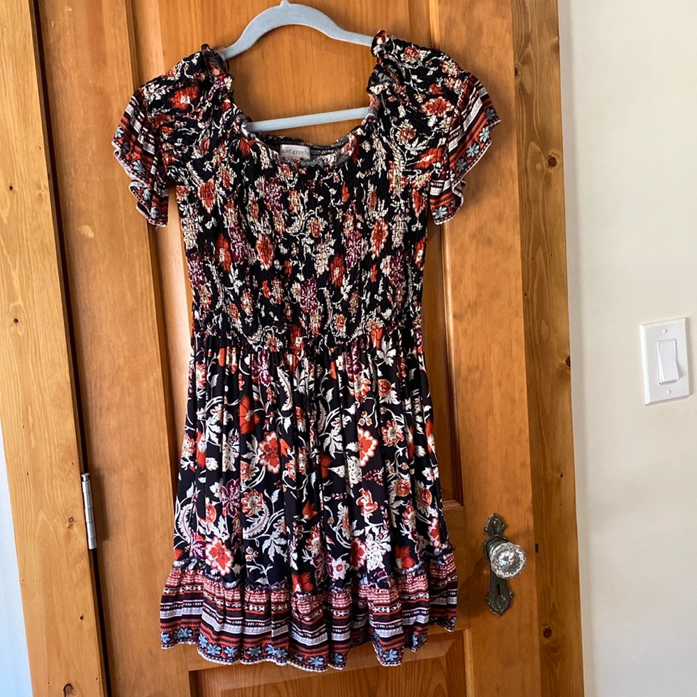 Band Of Gypsies Casual Smocked Bodice Floral Mini Dress Black S